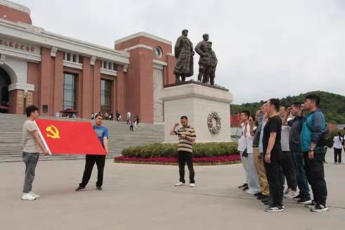 5507548ee72fd676f61bf792cc69293